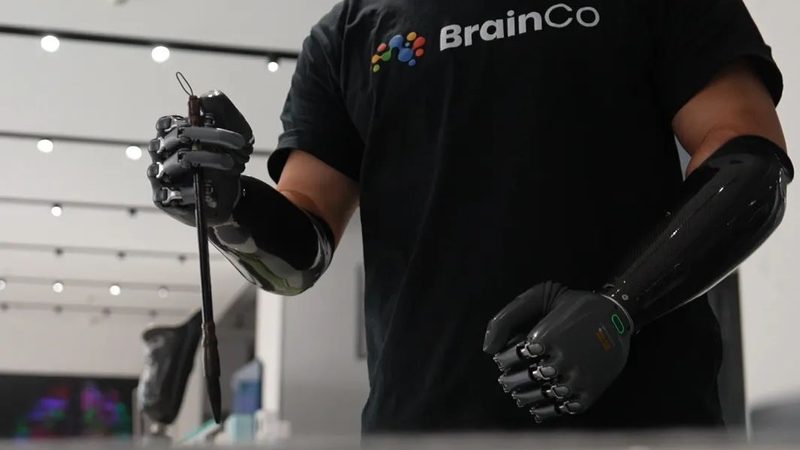 工业互联网平台：制造企业转型的关键选择